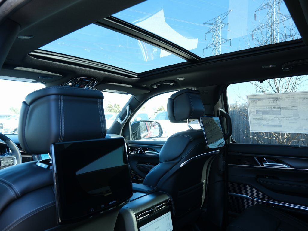 New 2026 Jeep Grand Wagoneer Summit w/ Rear Seat Video Group I AWD/4WD image 34