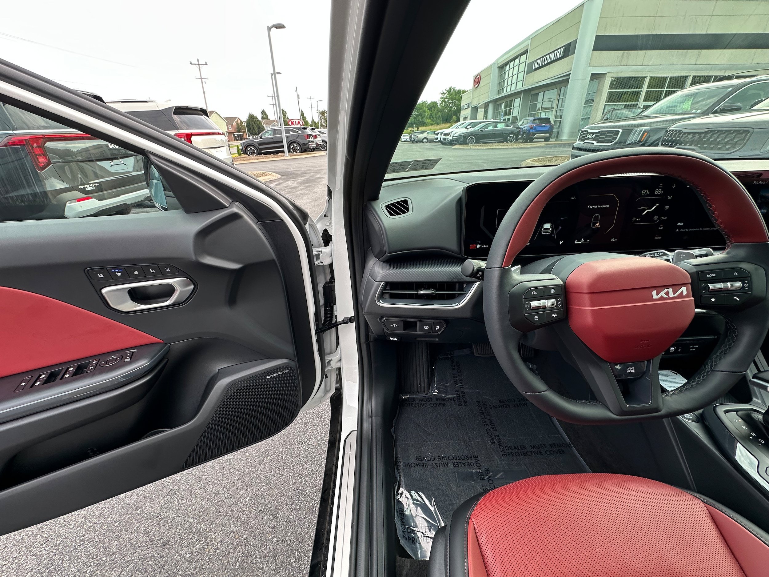 New 2026 Kia K4 GT-Line w/ GT-Line Premium Package FWD image 25