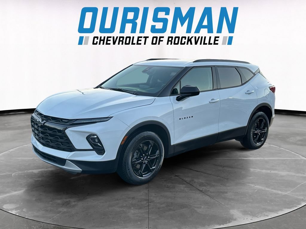 Used 2024 Chevrolet Blazer LT w/ Convenience Package image 2