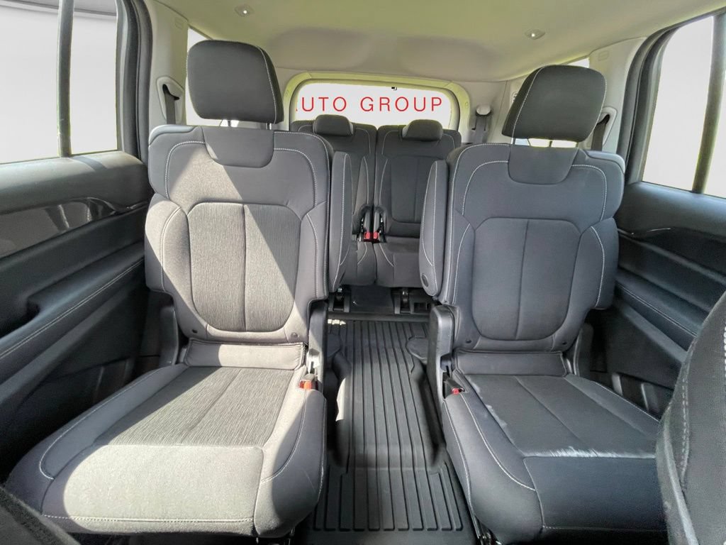 Used 2023 Jeep Grand Cherokee L Laredo AWD/4WD image 16