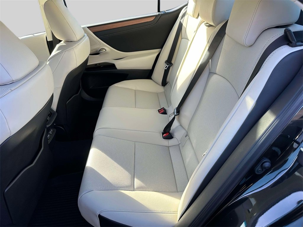 New 2025 Lexus ES 350 w/ Premium Package image 18