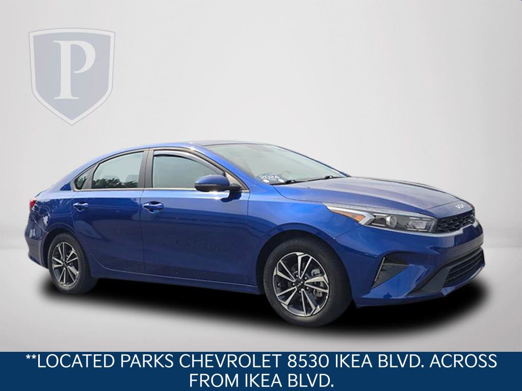 Used 2024 Kia Forte LXS w/ LXS Technology Package FWD image 2