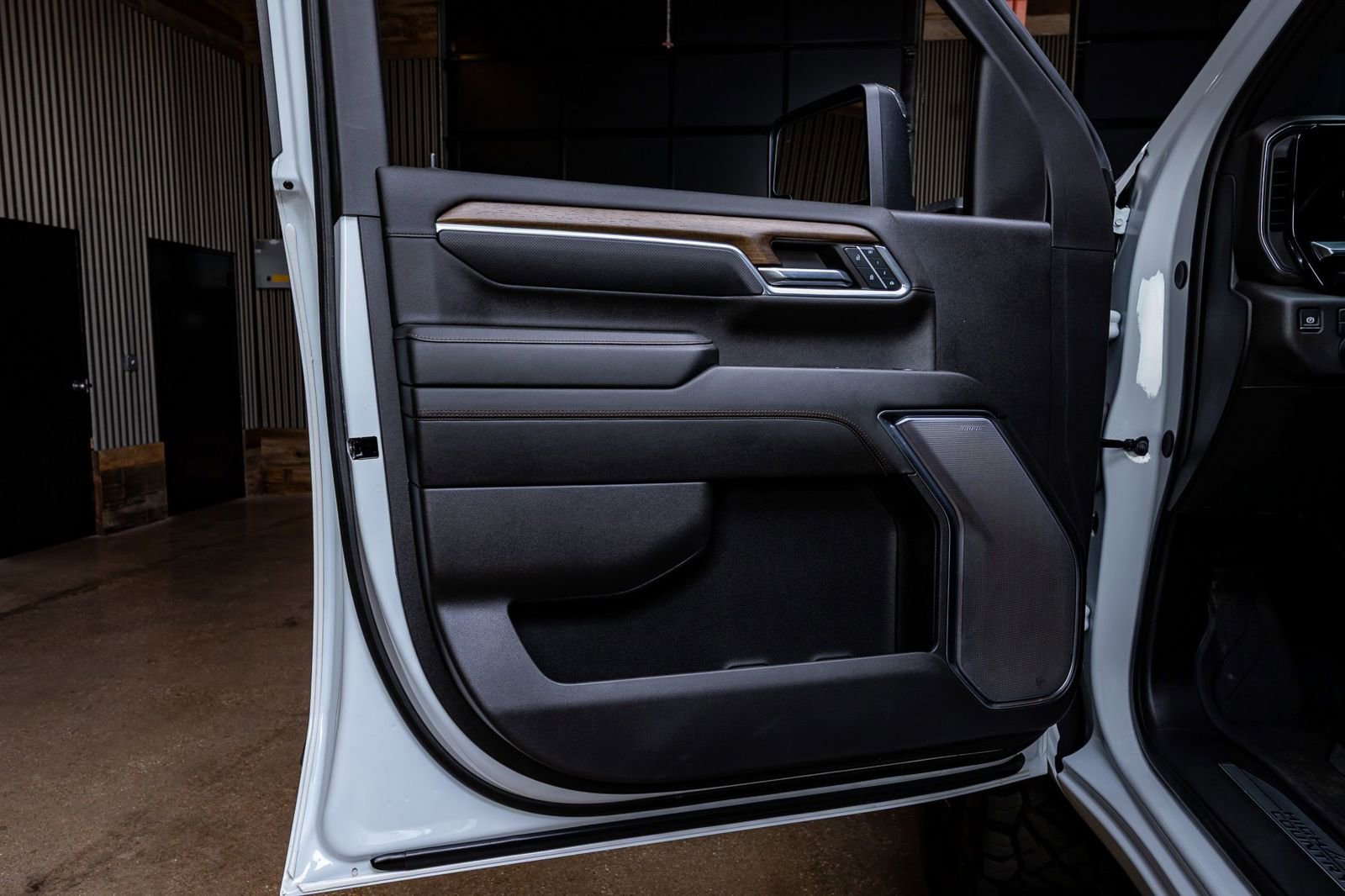 Used 2024 Chevrolet Silverado 3500 High Country w/ High Country Premium Package image 36