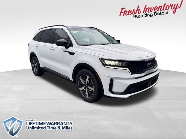 Used 2022 Kia Sorento EX w/ Panoramic Sunroof Package