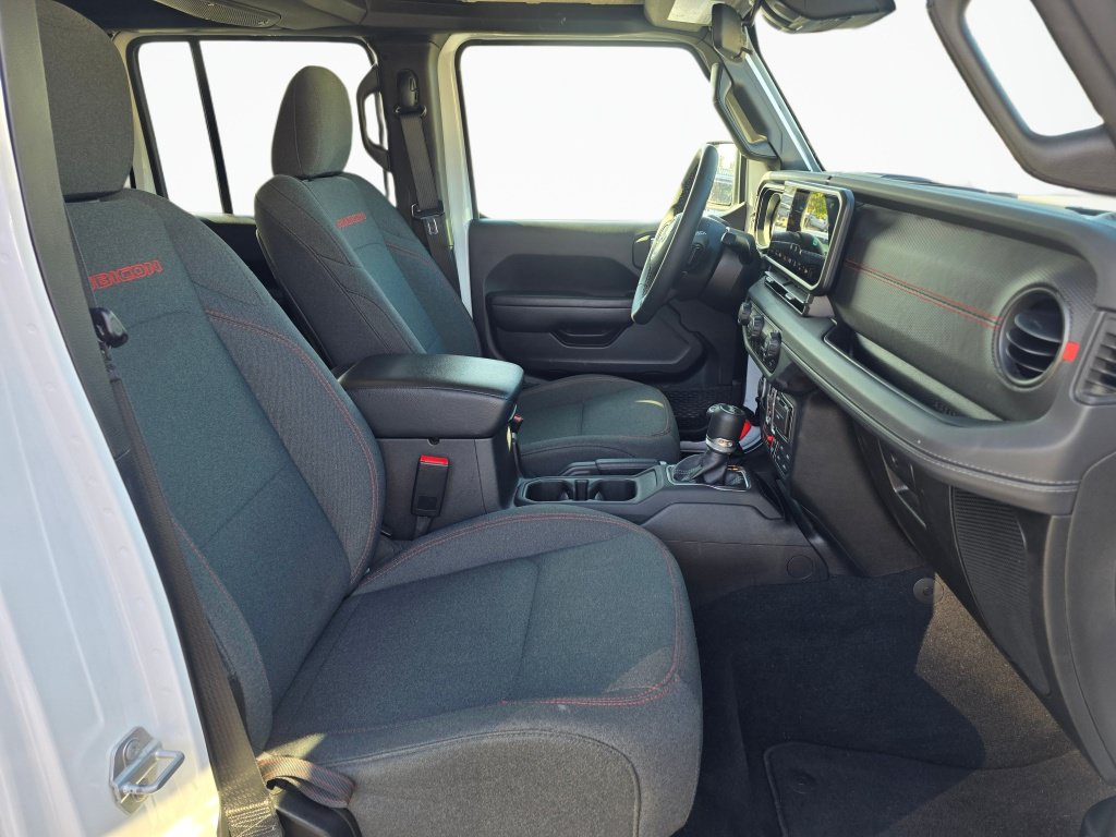 Used 2025 Jeep Wrangler Unlimited Rubicon AWD/4WD image 25
