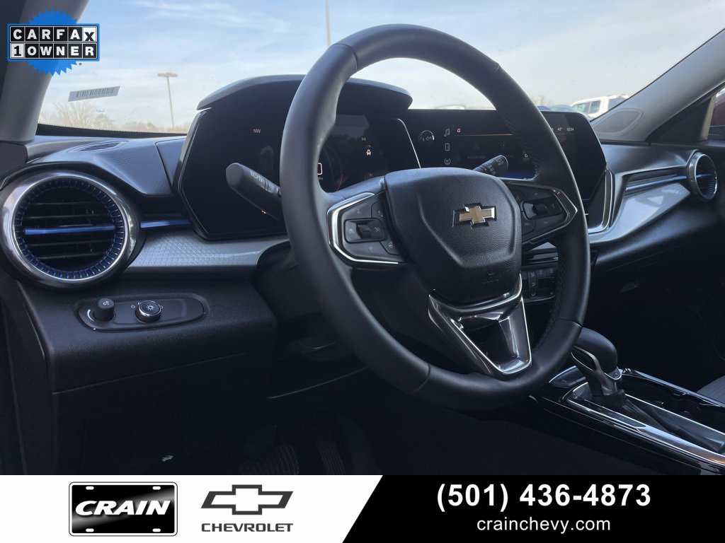 Used 2025 Chevrolet Trax LT w/ LT Convenience Package image 10