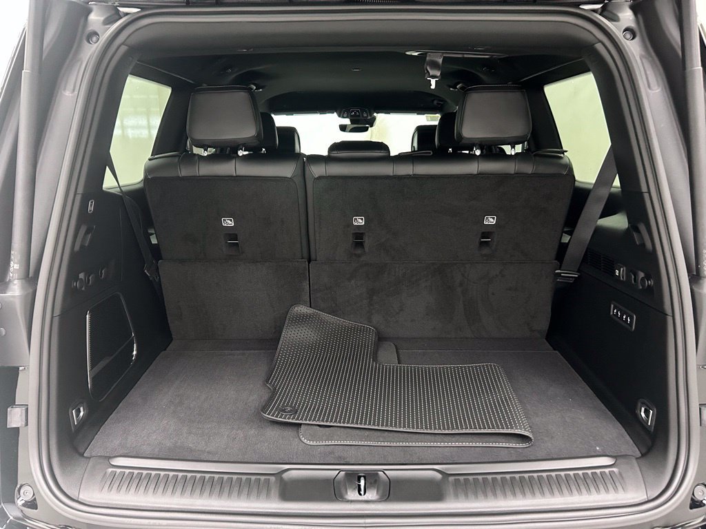 New 2026 Jeep Grand Wagoneer Limited w/ 8-Passenger Seating Package AWD/4WD image 9