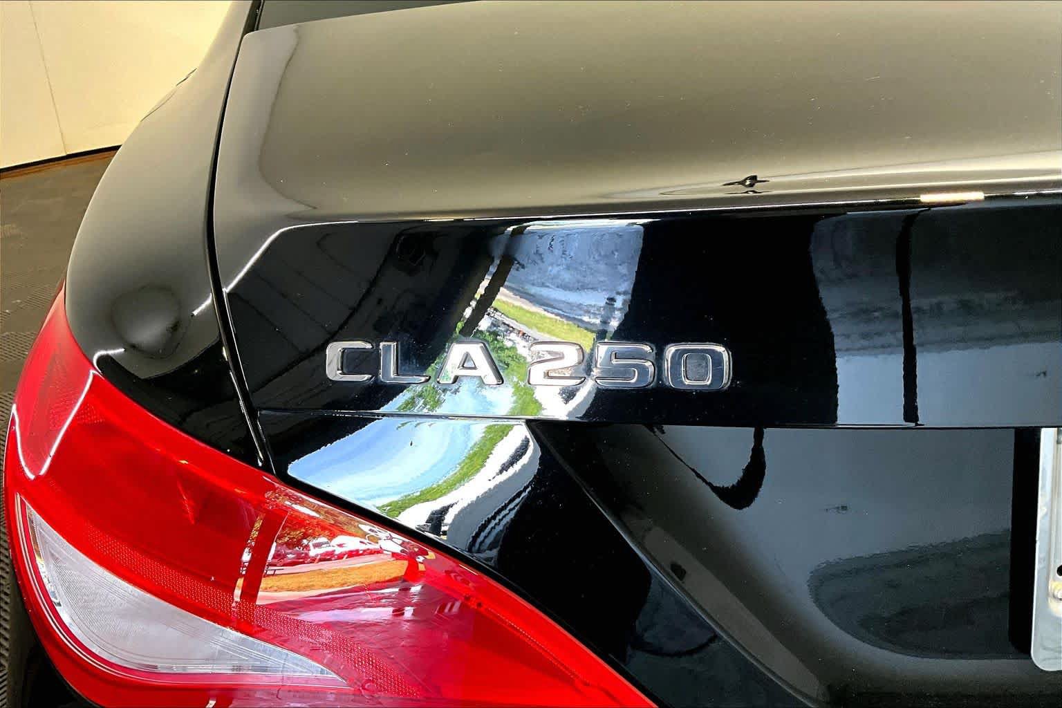 Used 2019 Mercedes-Benz CLA 250 4MATIC image 33