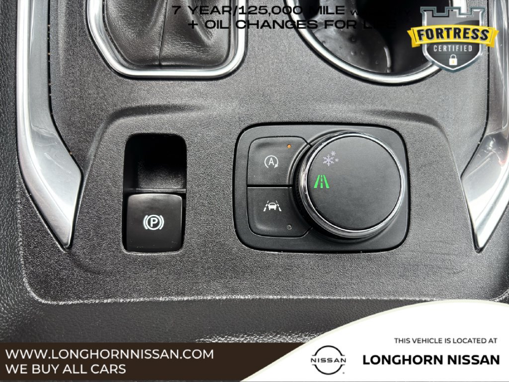 Used 2023 Chevrolet Traverse LT FWD image 20
