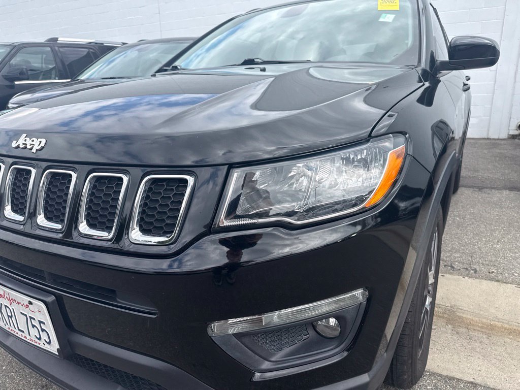 Used 2019 Jeep Compass Latitude w/ Popular Equipment Group FWD image 3