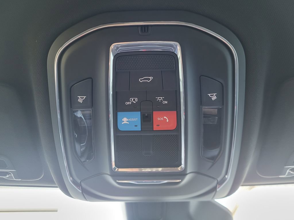 New 2025 Jeep Grand Cherokee L Laredo w/ Luxury Tech Group I RWD image 22