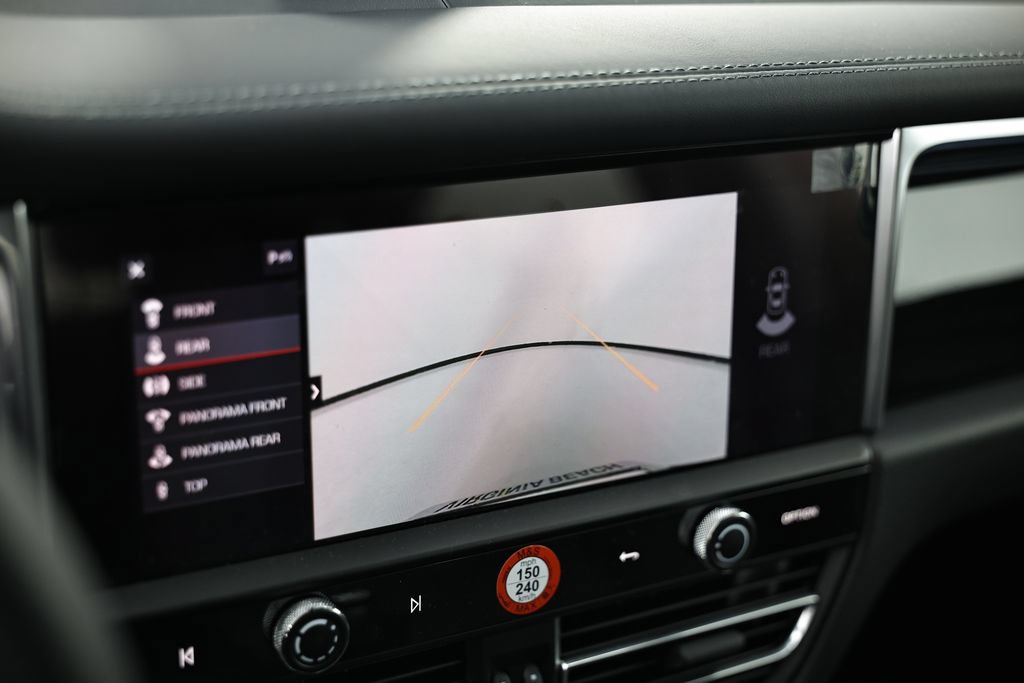 Certified 2026 Porsche Macan AWD/4WD image 37
