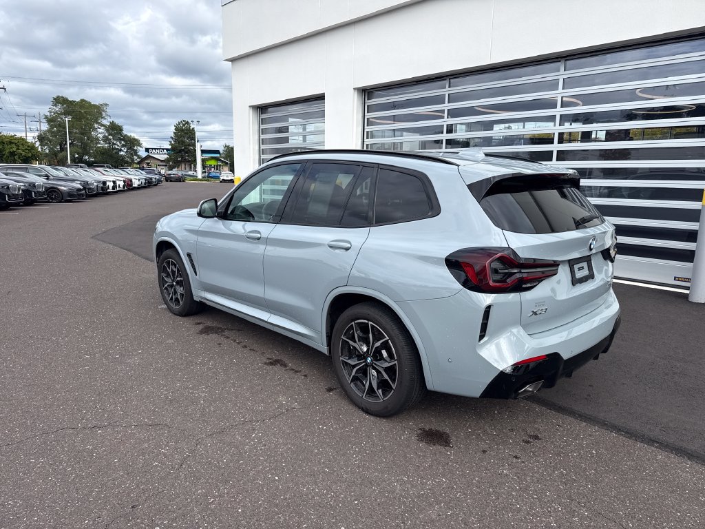 Certified 2024 BMW X3 xDrive30i w/ Premium Package AWD/4WD image 3