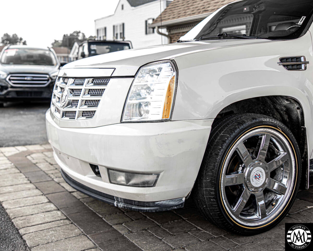 Used 2010 Cadillac Escalade EXT Luxury image 5