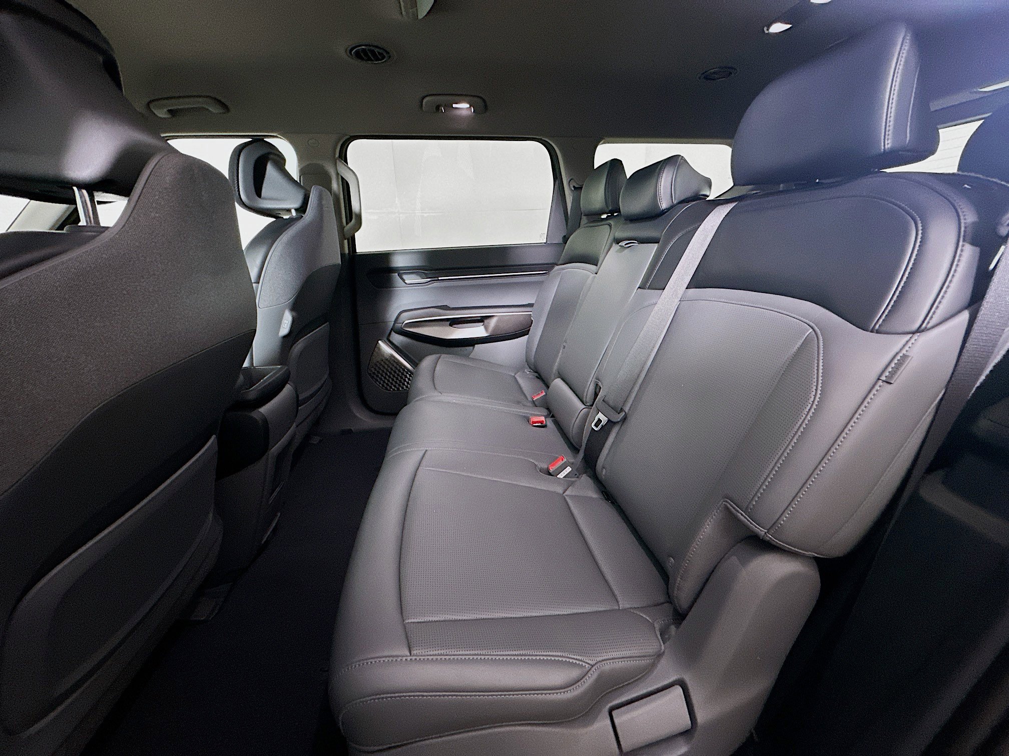 Used 2024 Kia EV9 Light image 28