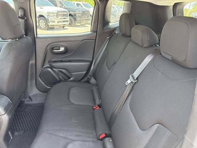 Used 2023 Jeep Renegade Latitude AWD/4WD image 11