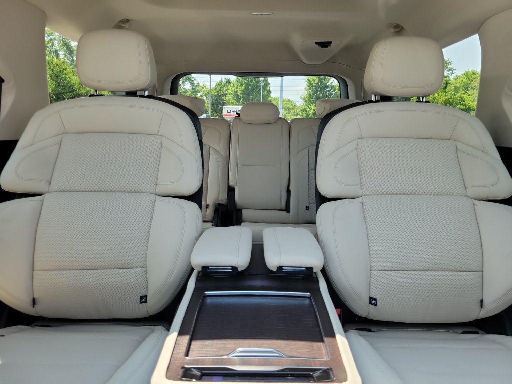 New 2027 Lincoln Navigator L Reserve AWD/4WD image 17
