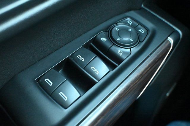 Used 2022 Chevrolet Silverado 1500 High Country w/ Technology Package image 41