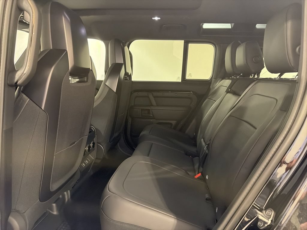 New 2026 Land Rover Defender 110 OCTA AWD/4WD image 22