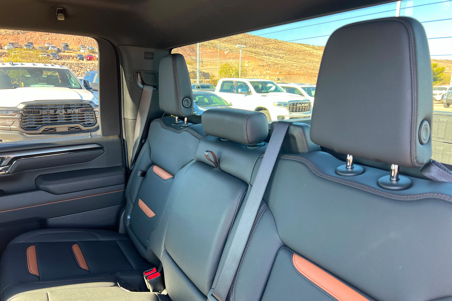 Certified 2025 GMC Sierra 2500 AT4 image 21