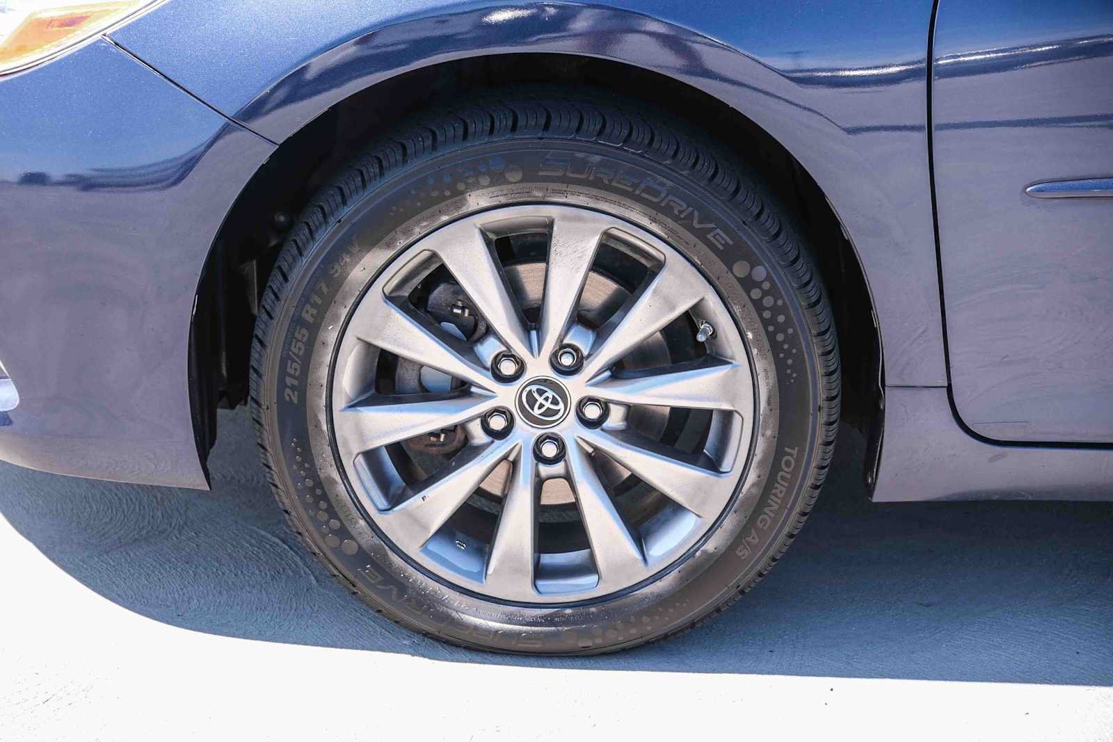 Used 2017 Toyota Camry XLE w/ Convenience Package FWD image 10
