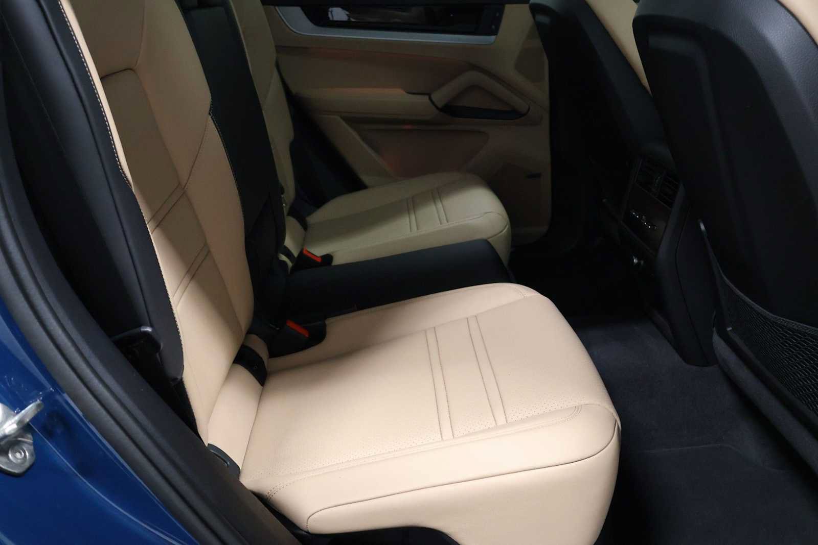 Certified 2026 Porsche Cayenne S AWD/4WD image 37