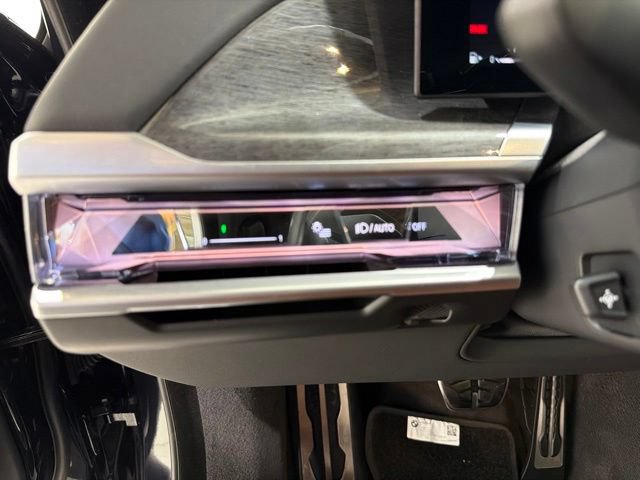 Certified 2024 BMW 740i xDrive w/ Premium Package 2 AWD/4WD image 12