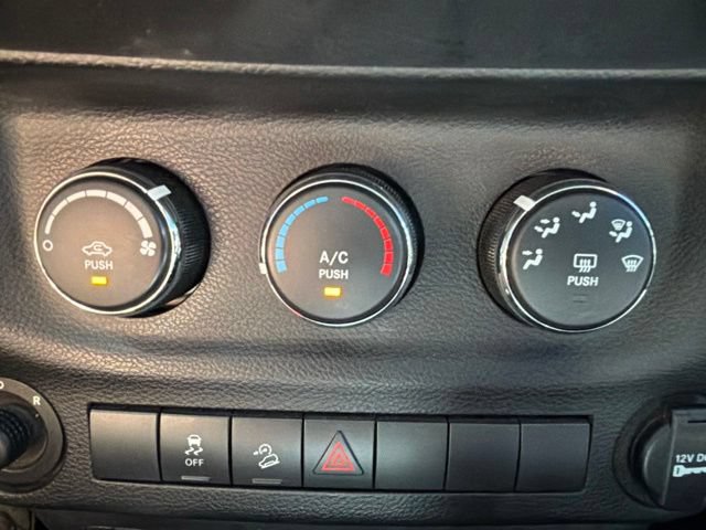 Used 2015 Jeep Wrangler Sport AWD/4WD image 21