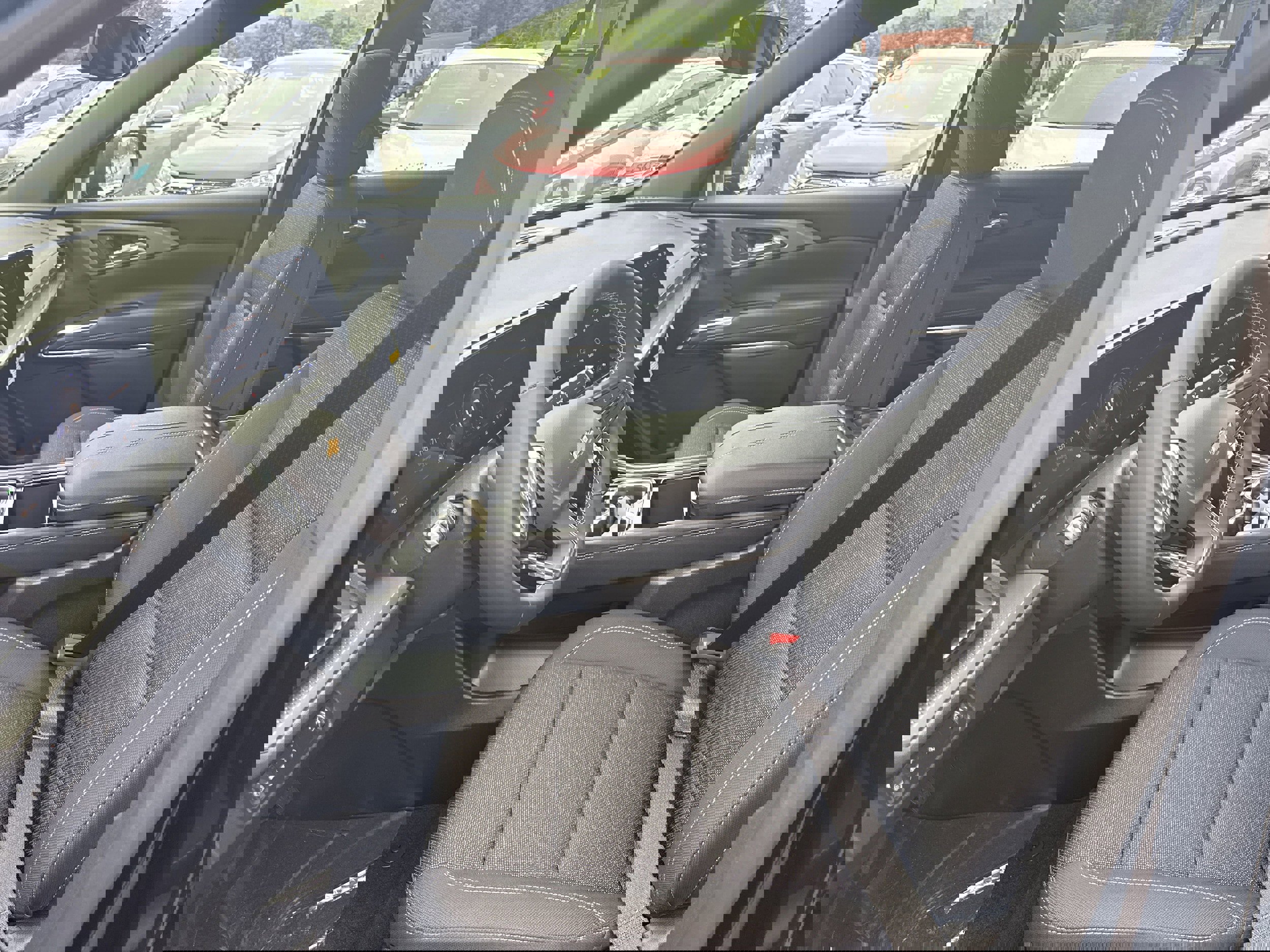 New 2026 Chevrolet Traverse LT image 15