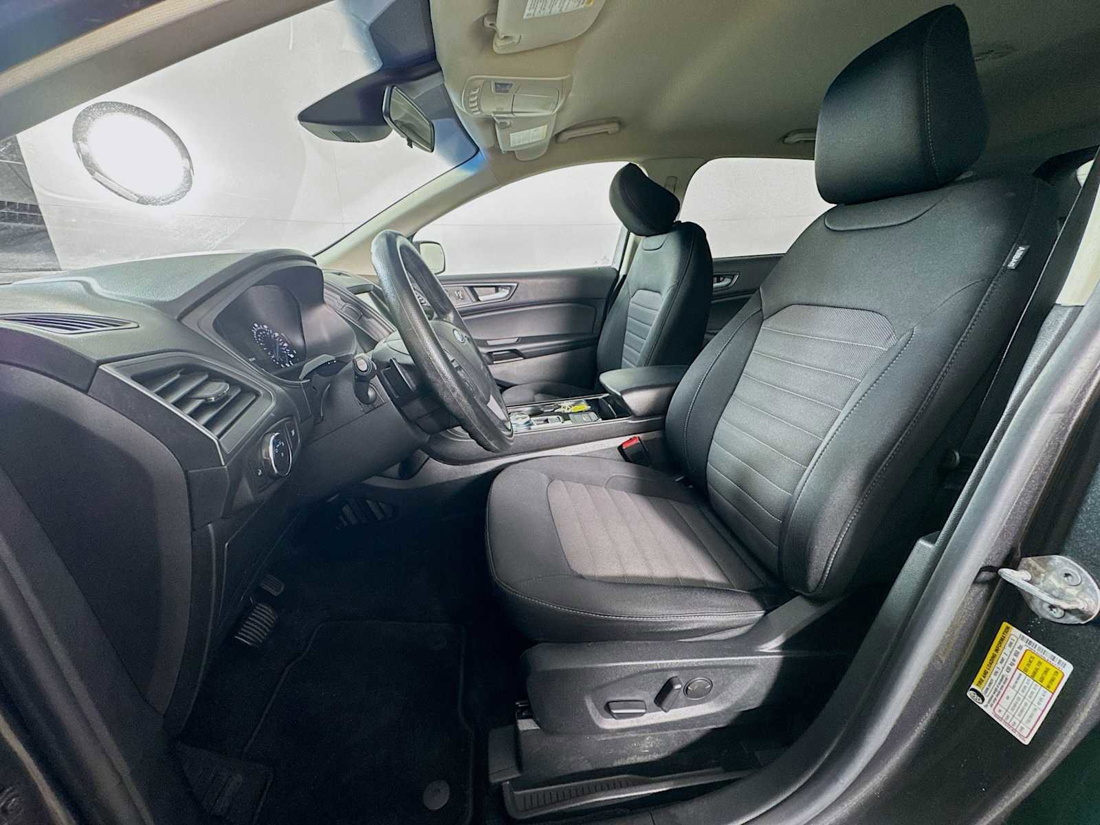 Used 2020 Ford Edge SE AWD/4WD image 18