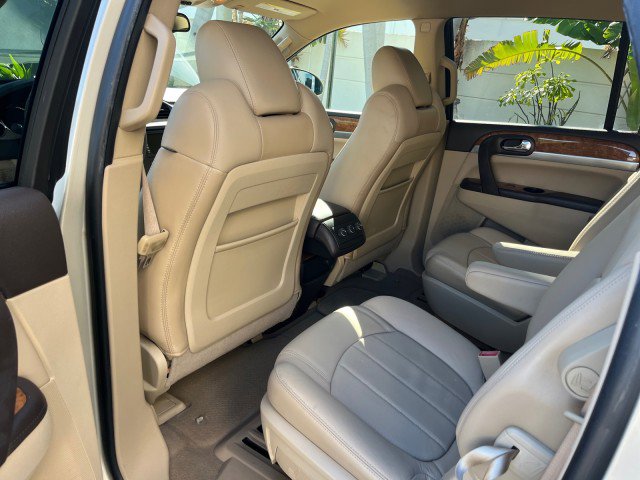 Used 2011 Buick Enclave CXL image 43