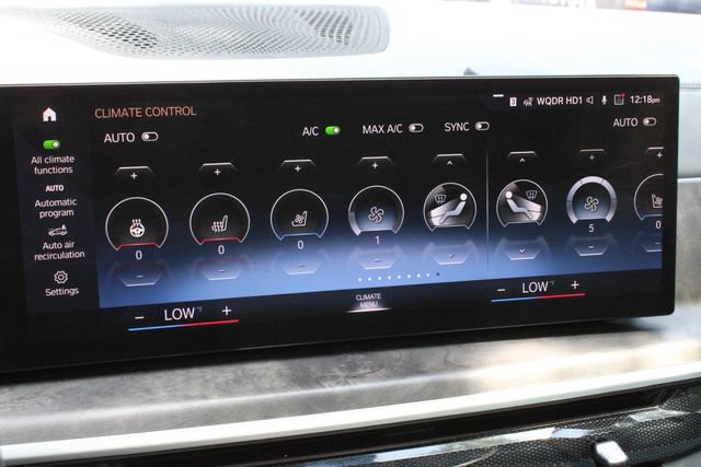 Used 2023 BMW X7 xDrive40i w/ Executive Package AWD/4WD image 35