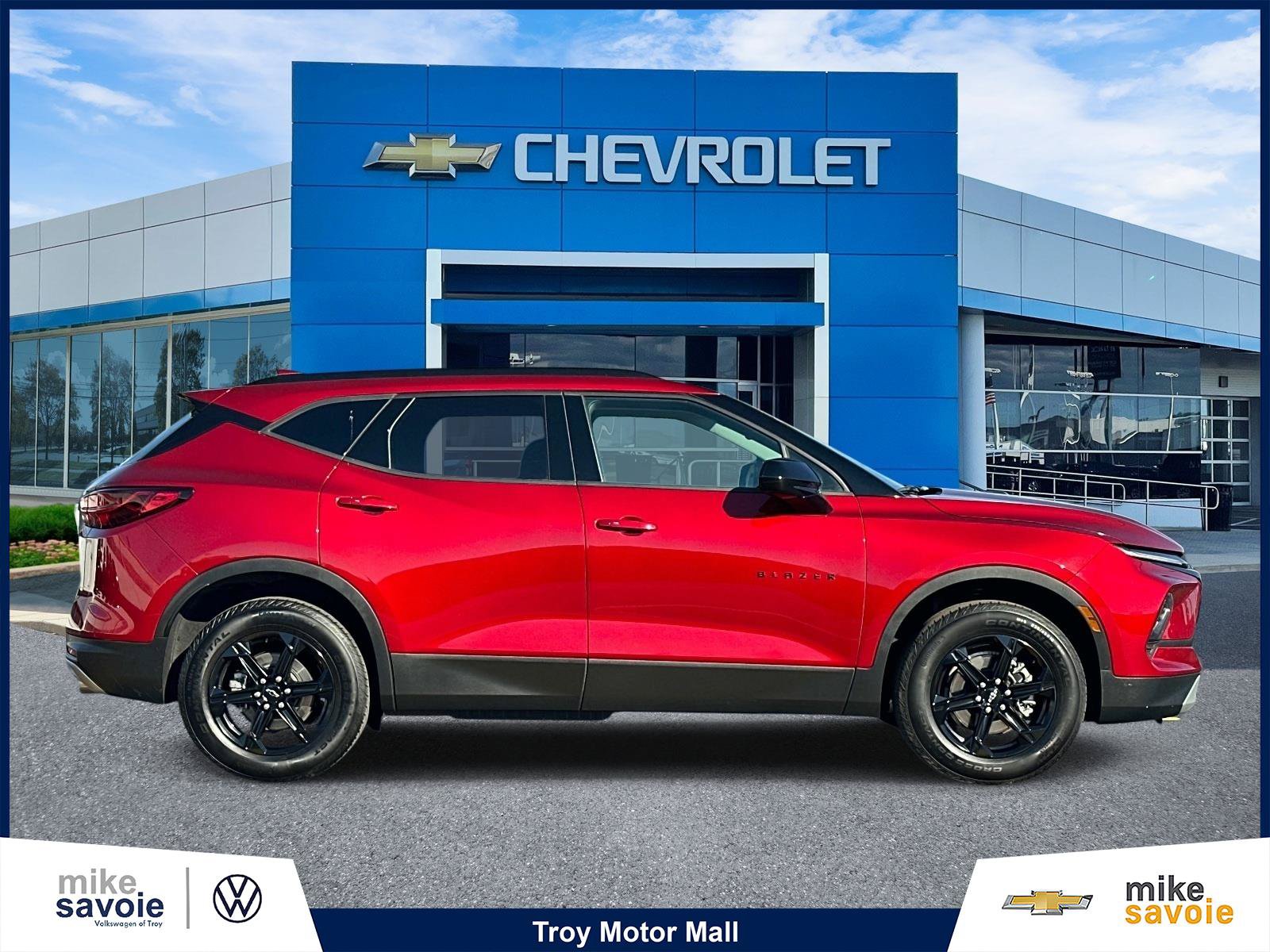 Certified 2025 Chevrolet Blazer LT w/ Convenience Package FWD image 2