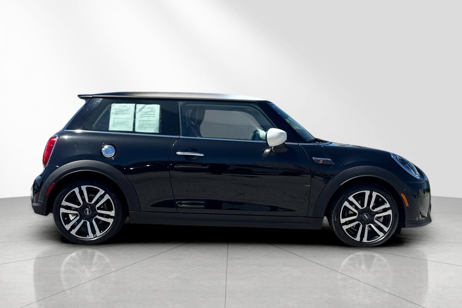 Used 2023 MINI Cooper S FWD image 3