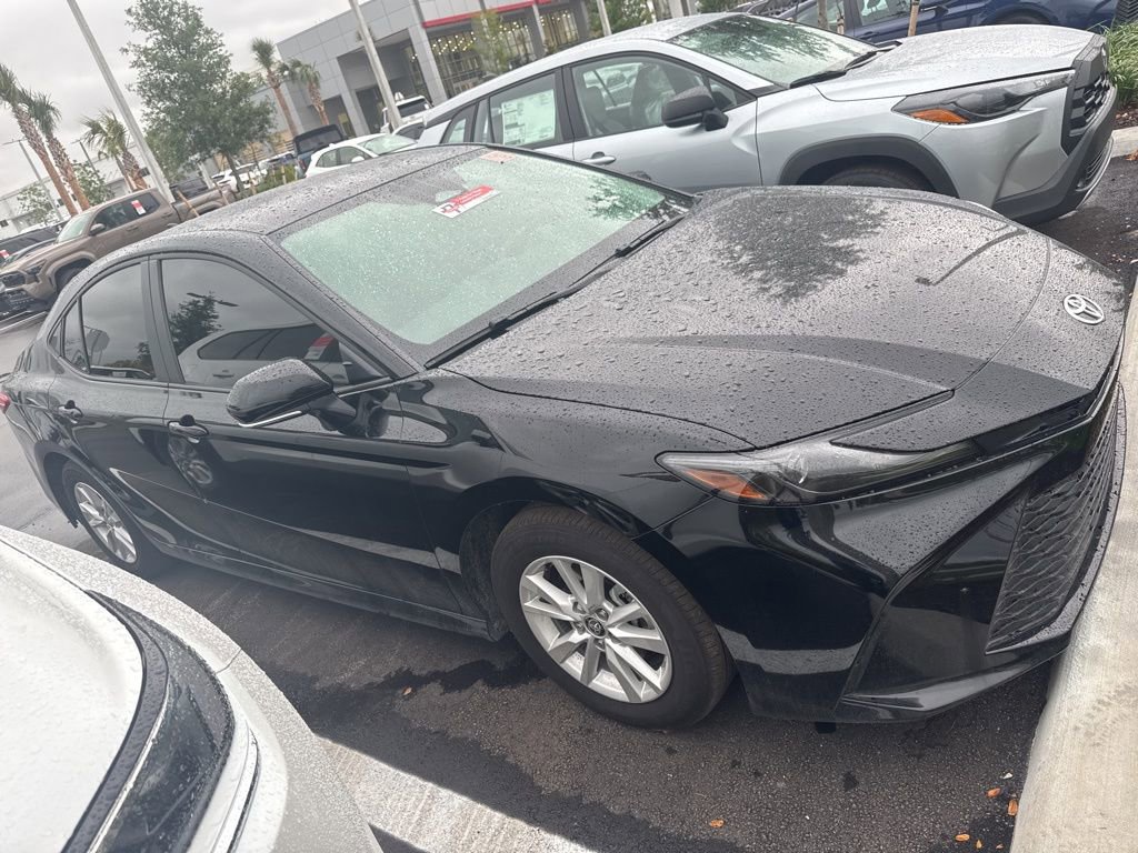 Used 2025 Toyota Camry LE w/ Convenience Package image 3