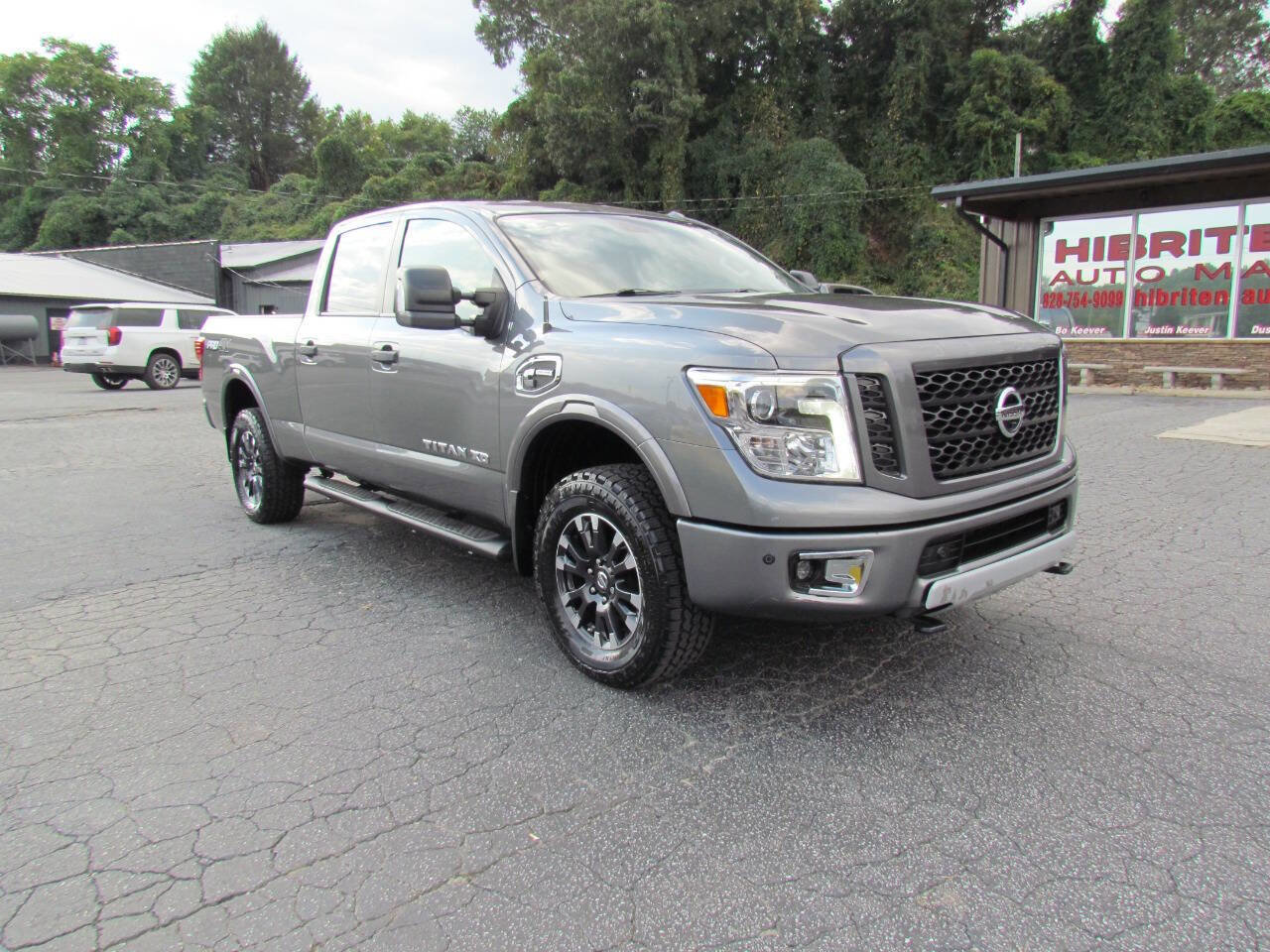 Used 2019 Nissan Titan PRO-4X w/ Pro-4x Convenience Package image 1