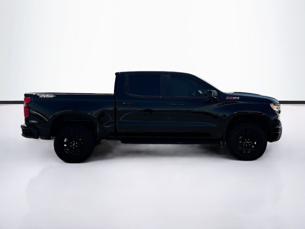 Used 2025 Chevrolet Silverado 1500 LT Trail Boss w/ Convenience Package II AWD/4WD image 4