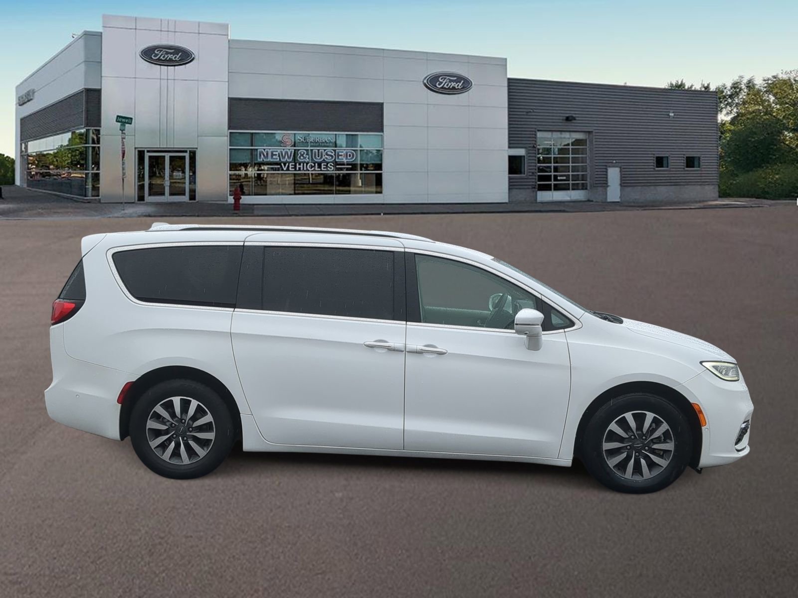 Used 2021 Chrysler Pacifica Touring-L FWD image 12