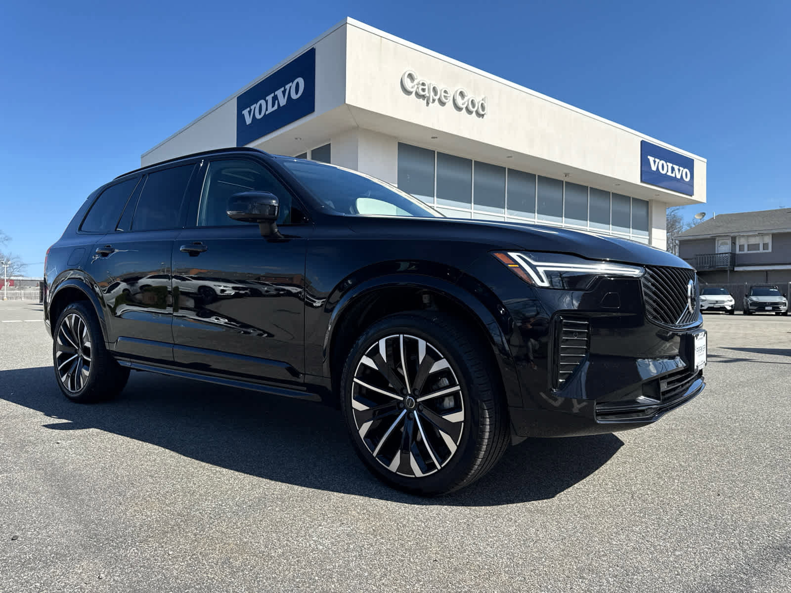 Used 2026 Volvo XC90 B6 Ultra w/ Protection Package Premier image 2