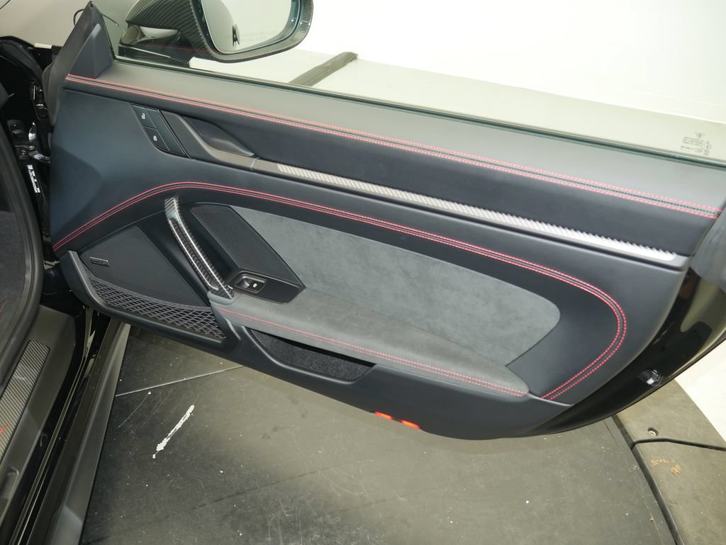 Used 2025 Porsche 911 GT3 RWD image 18