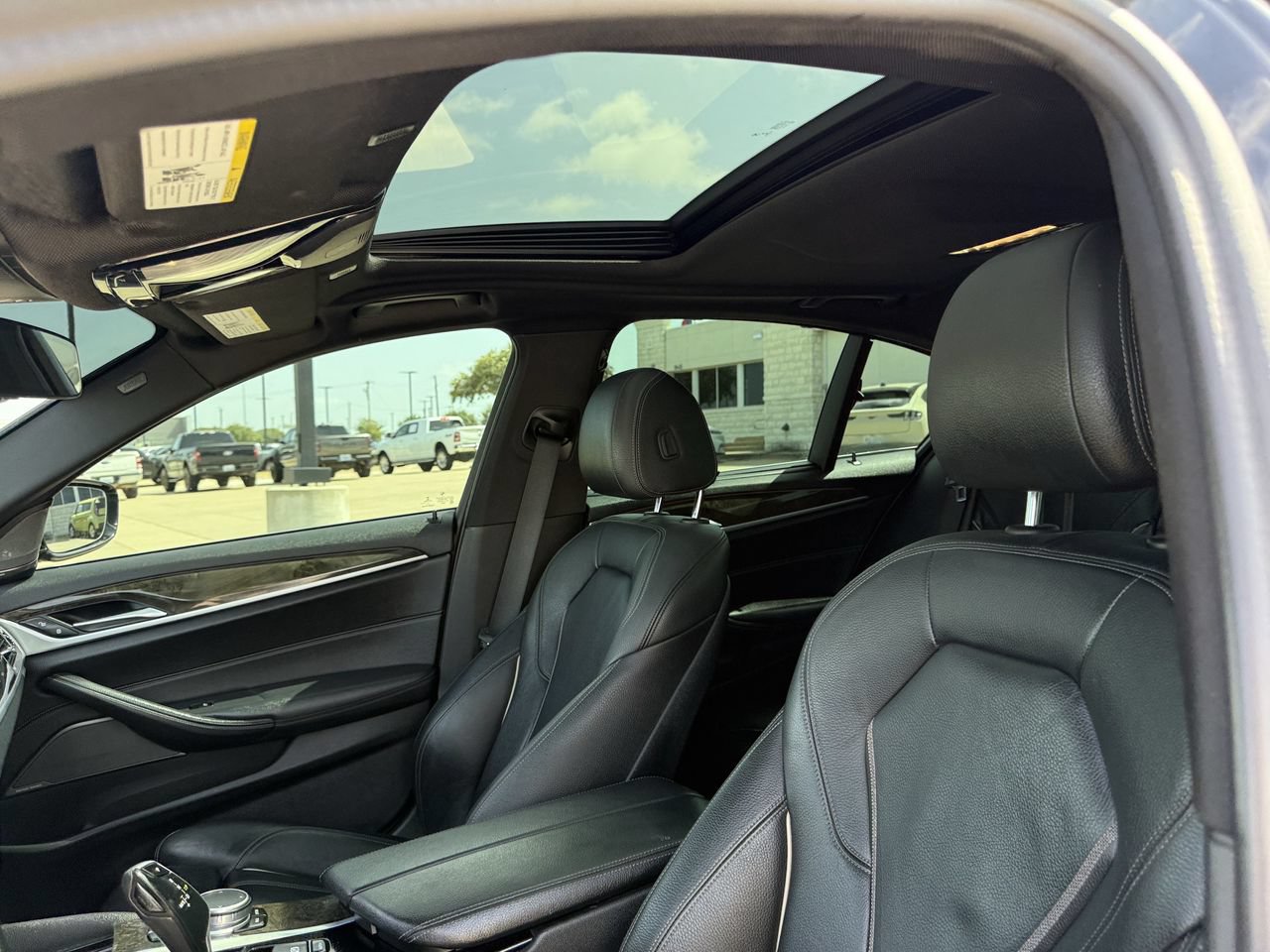 Used 2019 BMW 540i w/ Convenience Package RWD image 23