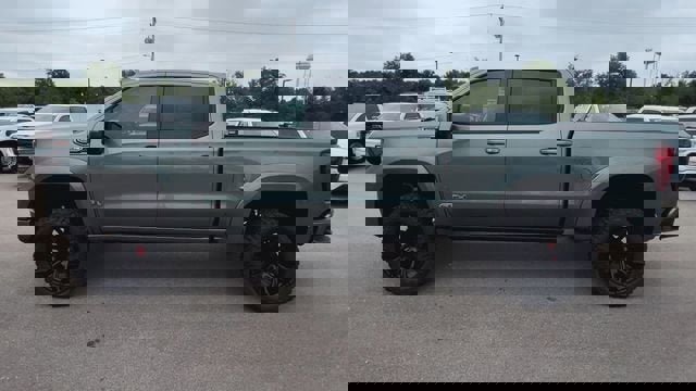 New 2025 GMC Sierra 1500 AT4 w/ AT4 Premium Package image 5