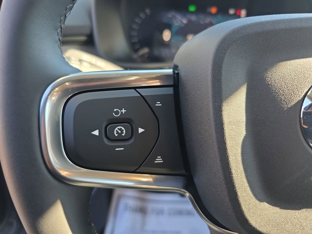New 2026 Volvo XC40 B5 Core w/ Climate Package image 17