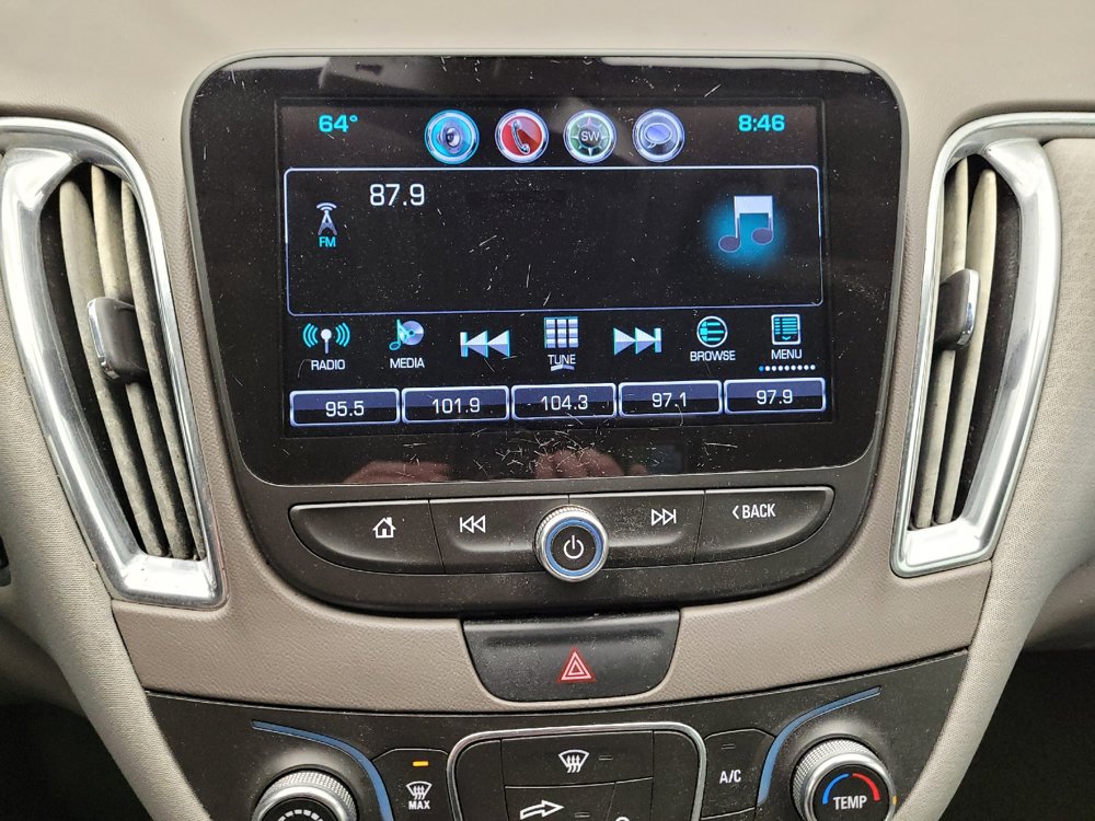 Used 2016 Chevrolet Malibu LT FWD image 25