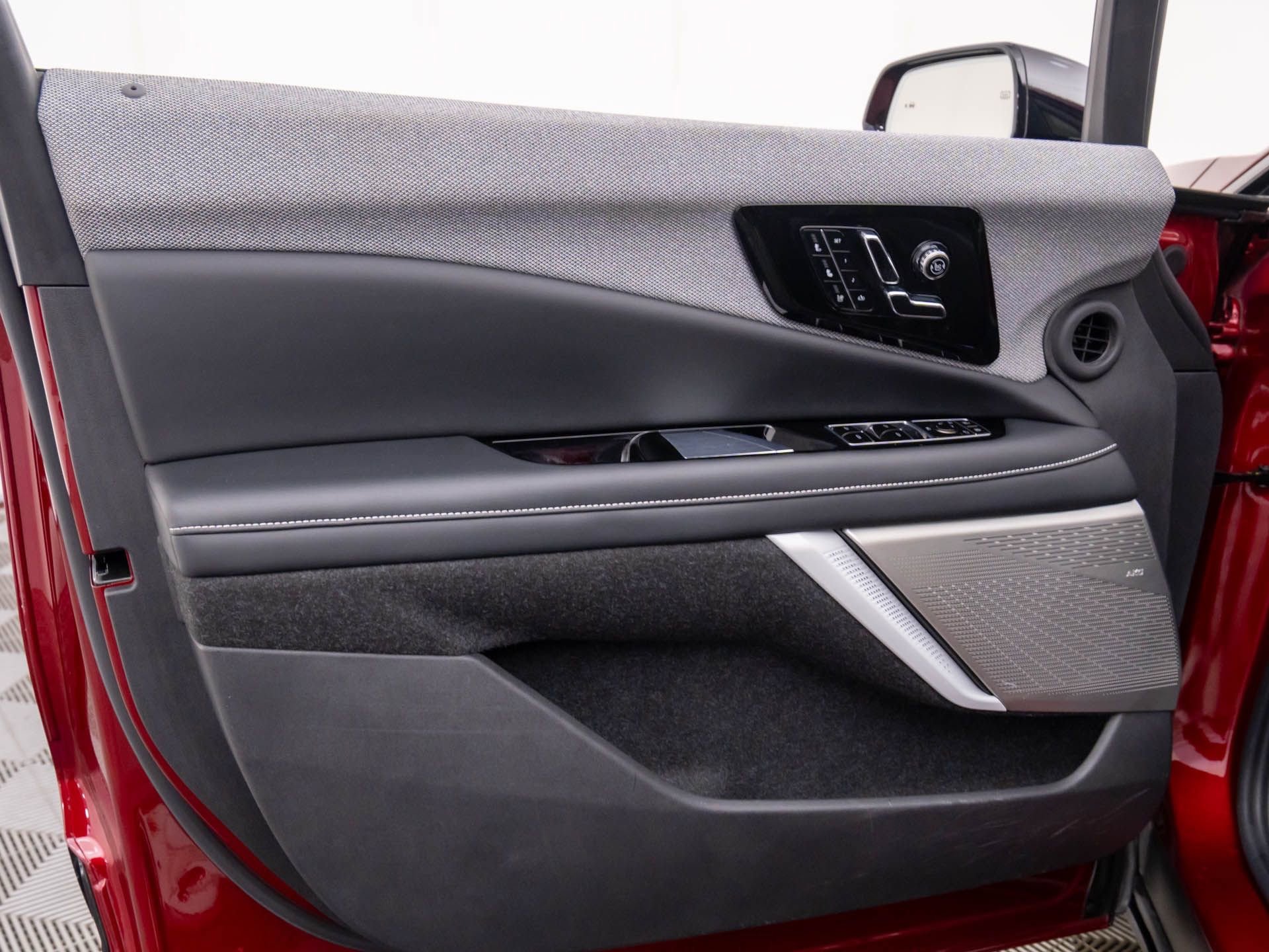 Certified 2025 Cadillac Optiq Sport 2 w/ LPO, Floor Liner Package image 14