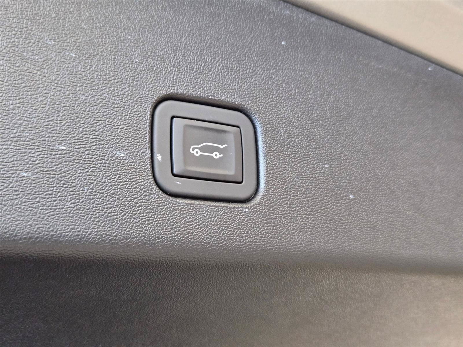 New 2026 Cadillac Optiq Sport 2 RWD image 31
