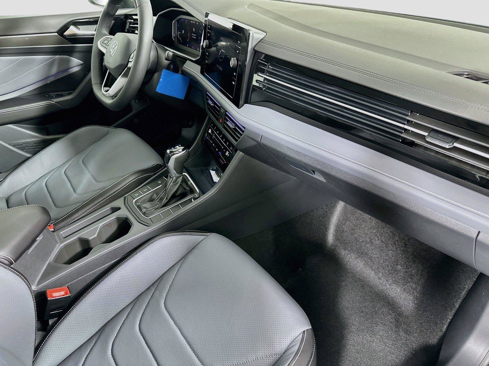 Certified 2026 Volkswagen Jetta SEL FWD image 28