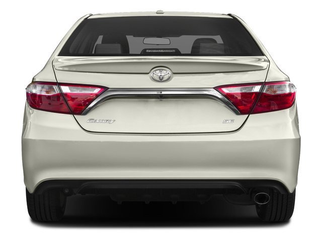 Used 2017 Toyota Camry SE w/ Moonroof Package FWD image 6