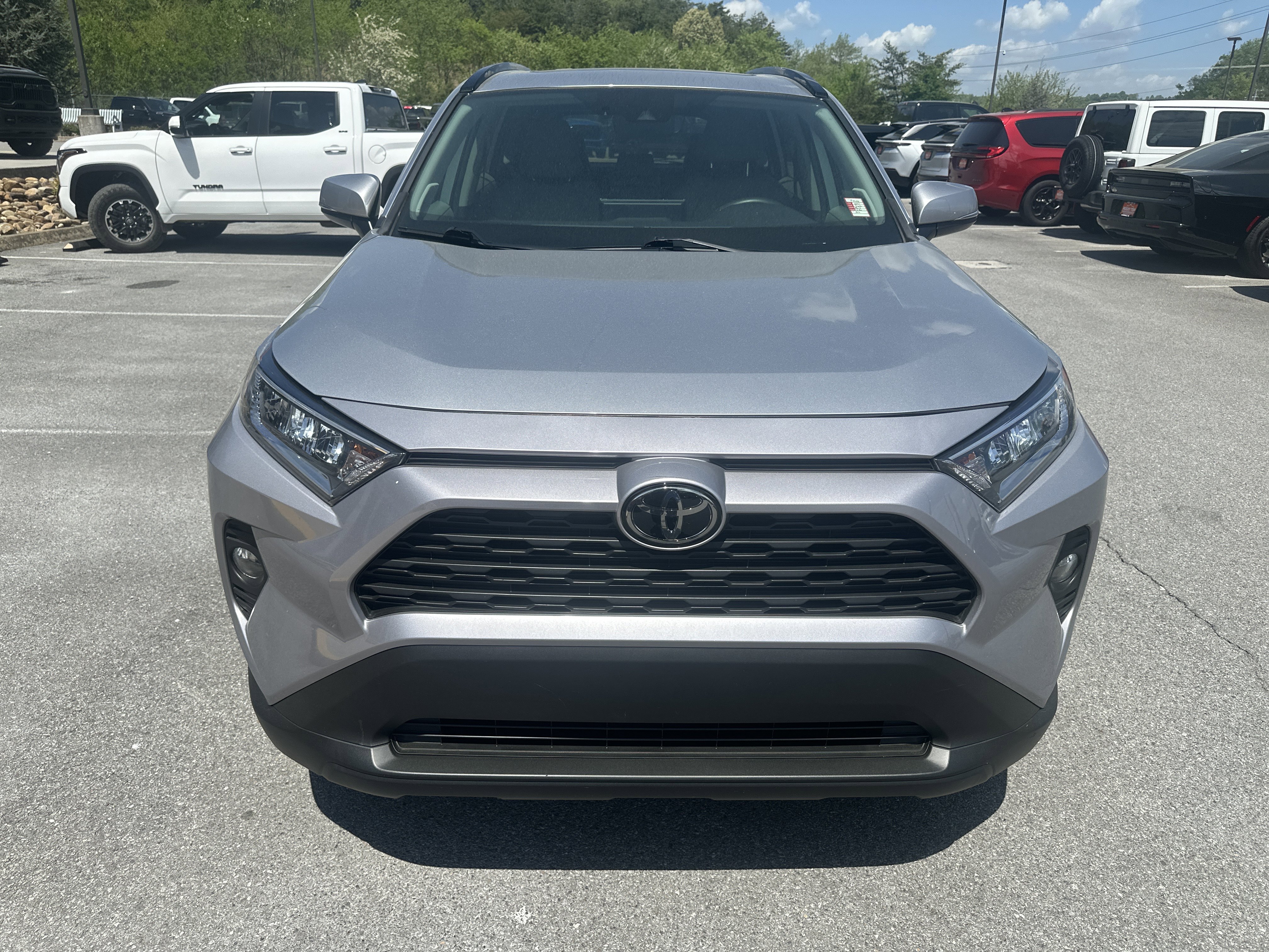 Used 2021 Toyota RAV4 XLE Premium image 4