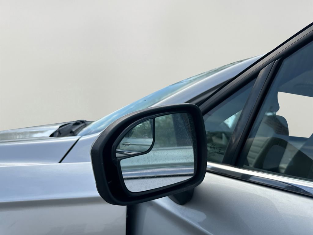 Used 2018 Ford Fusion SE image 30